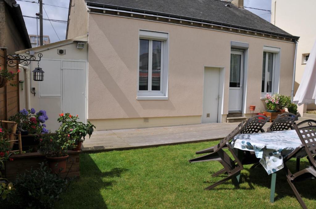Les Vergnes Mancelles Le Mans Kültér fotó